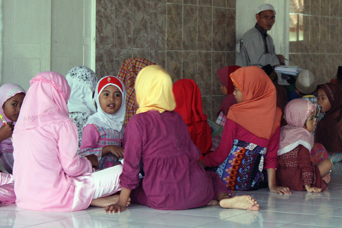 Muslims and Hindus in Bali have been living together harmoniously for over 3 centuries